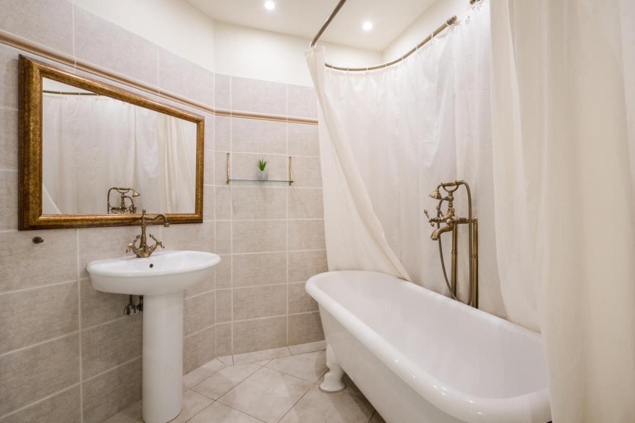 Basilica And Castle View Luxury Suite, Free Parking Reservation Needed Budapešť